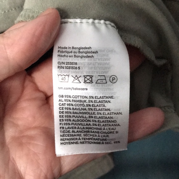 Halter Top - Picture 2 of 5